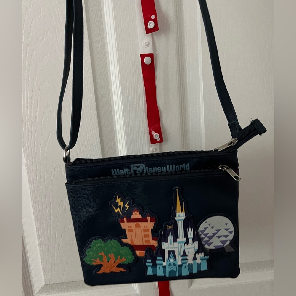 Walt Disney World Park icon crossbody